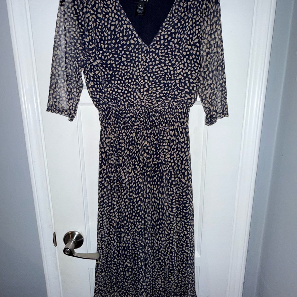 Elegant Navy and Cream Patterned Dress